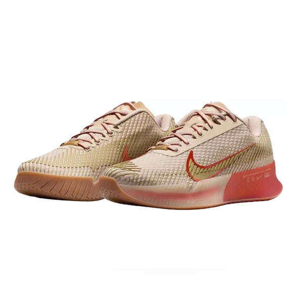 NikeCourt Women's Air Zoom Vapor 11 Premium Hard Court Tennis Shoes